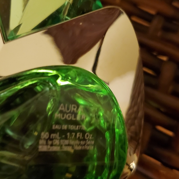 AURA Mugler Eau de Toilette 1.7 oz - Picture 2 of 2
